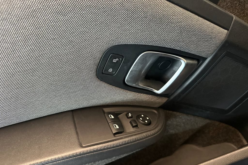 Used 2017 BMW i3 w/ Range Extender RWD image 11