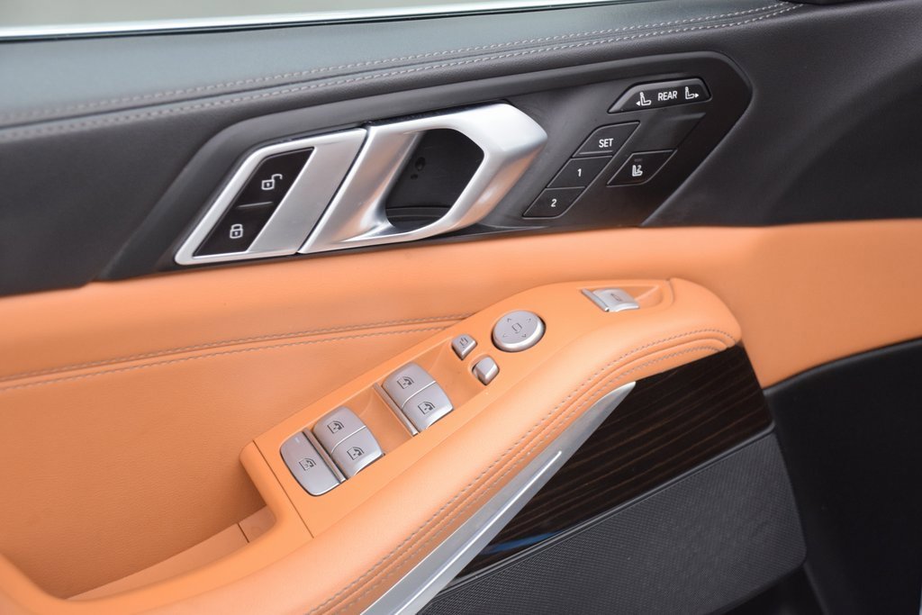 Used 2023 BMW X7 xDrive40i w/ Parking Assistance Package image 22