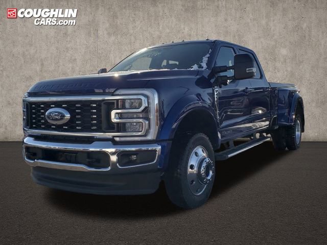 New 2026 Ford F450 XLT w/ XLT Premium Package image 3