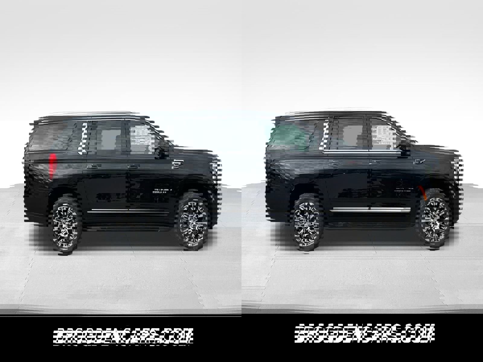 New 2026 GMC Yukon XL Denali image 3