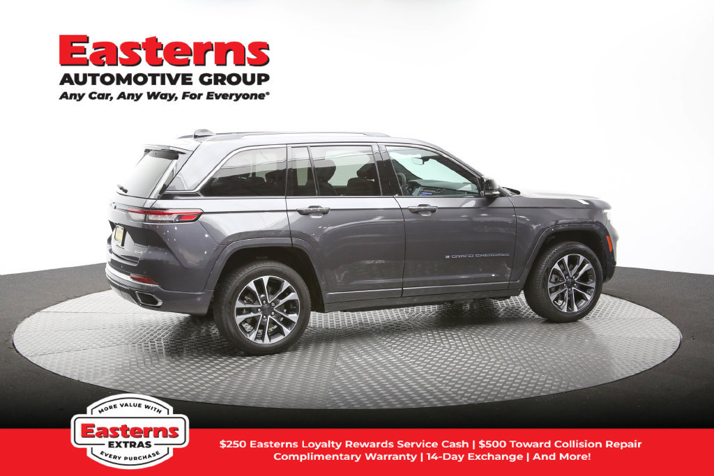 Used 2023 Jeep Grand Cherokee Overland AWD/4WD image 46