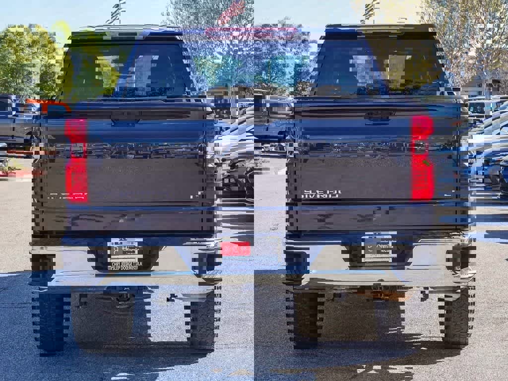 Used 2022 Chevrolet Silverado 1500 LT image 5