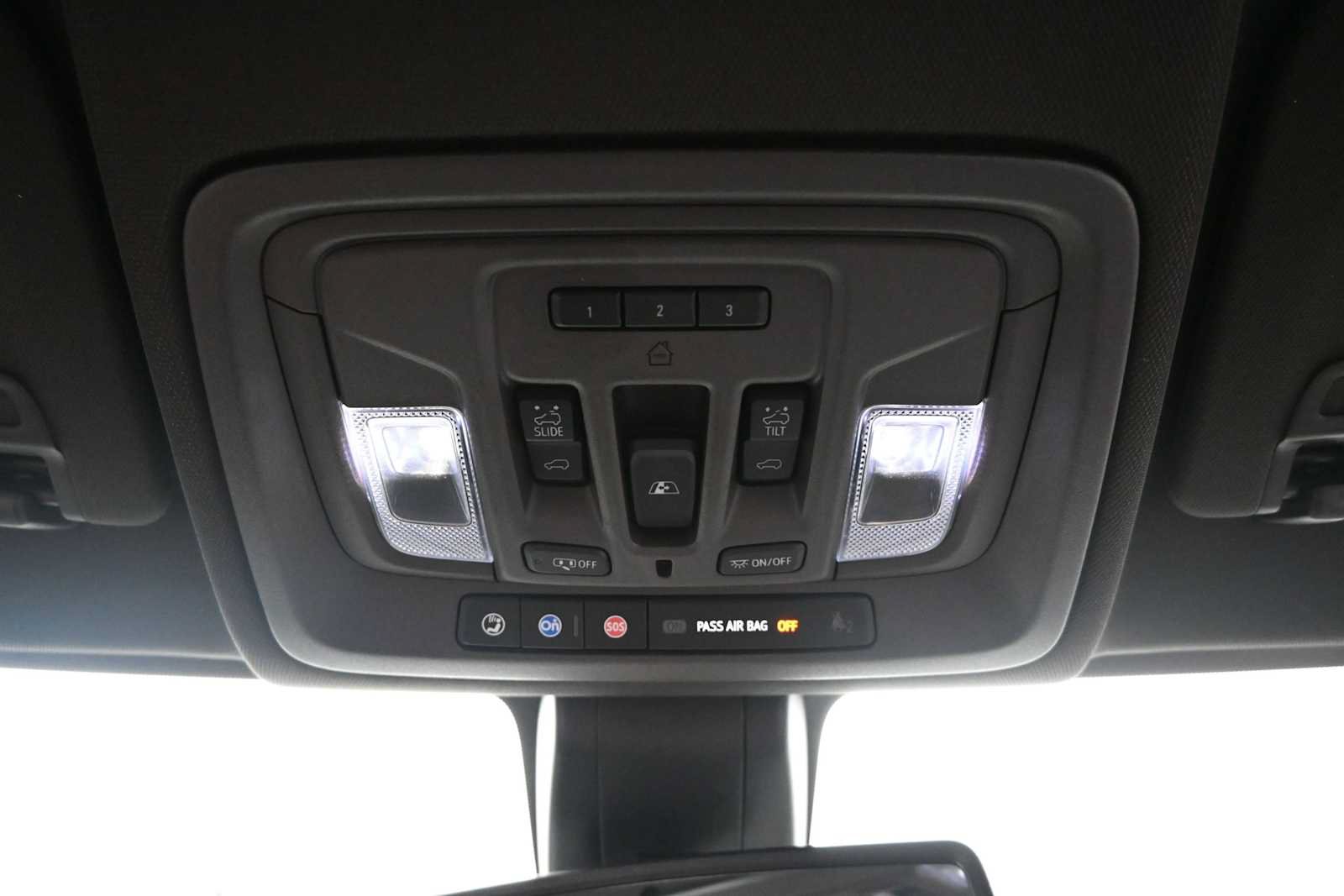 Used 2021 GMC Sierra 1500 Denali w/ Driver Alert Package II AWD/4WD image 25