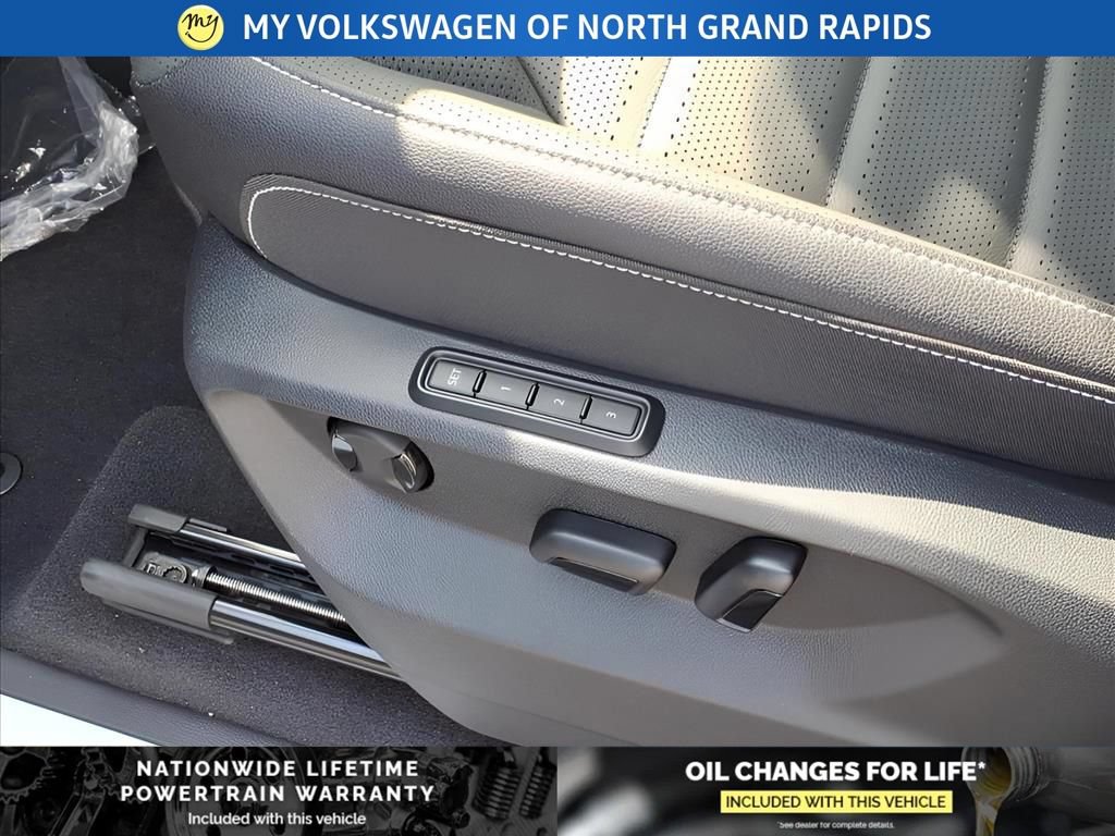 New 2026 Volkswagen Atlas Cross Sport SEL R-Line AWD/4WD image 7