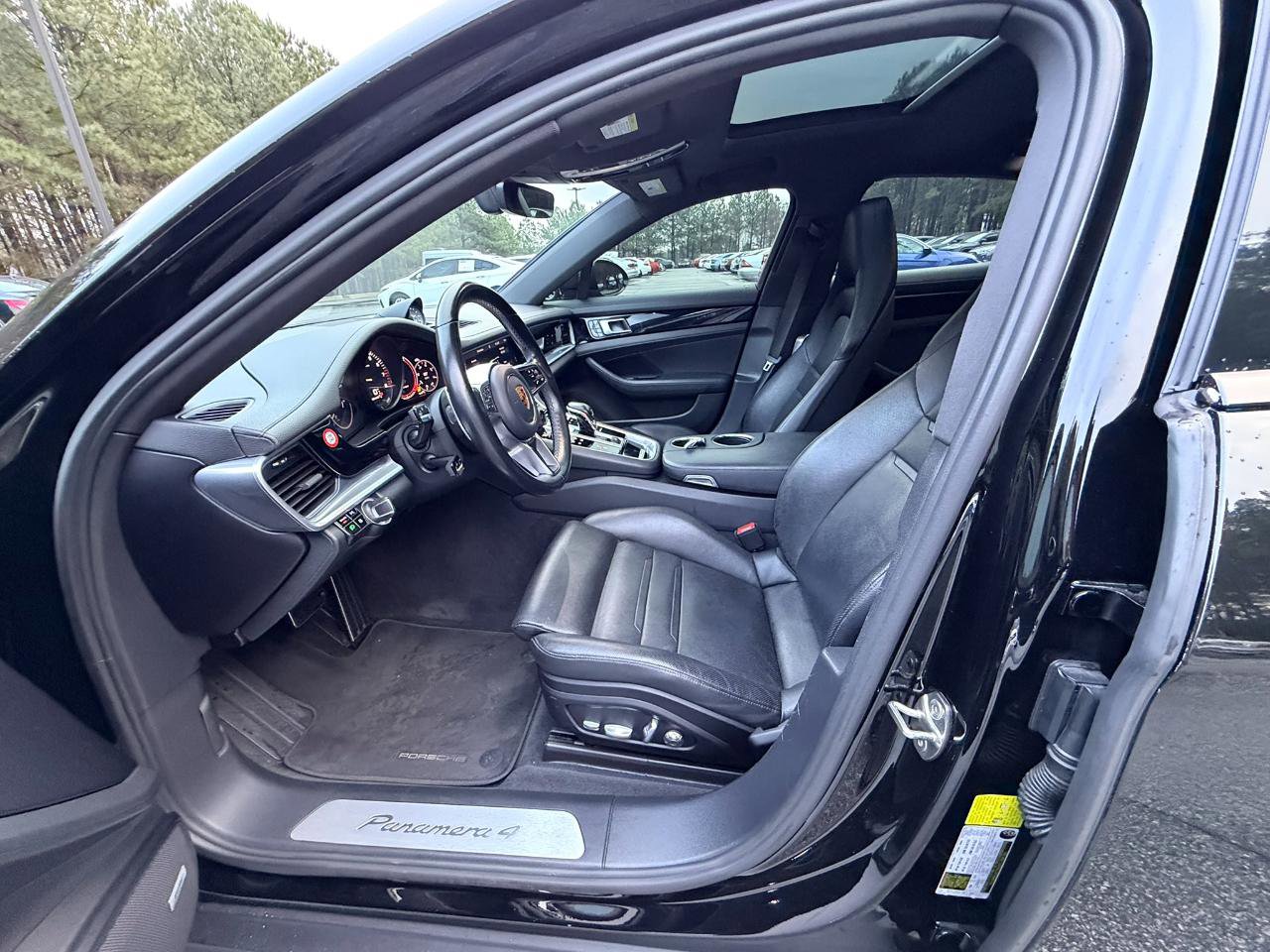 Used 2018 Porsche Panamera 4 AWD/4WD image 9