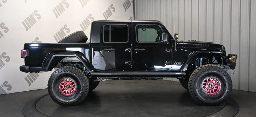 Used 2023 Jeep Gladiator Sport AWD/4WD image 4