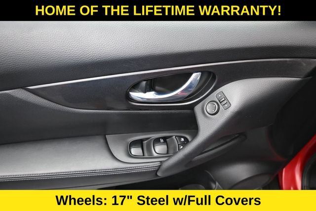 Used 2017 Nissan Rogue S AWD/4WD image 13