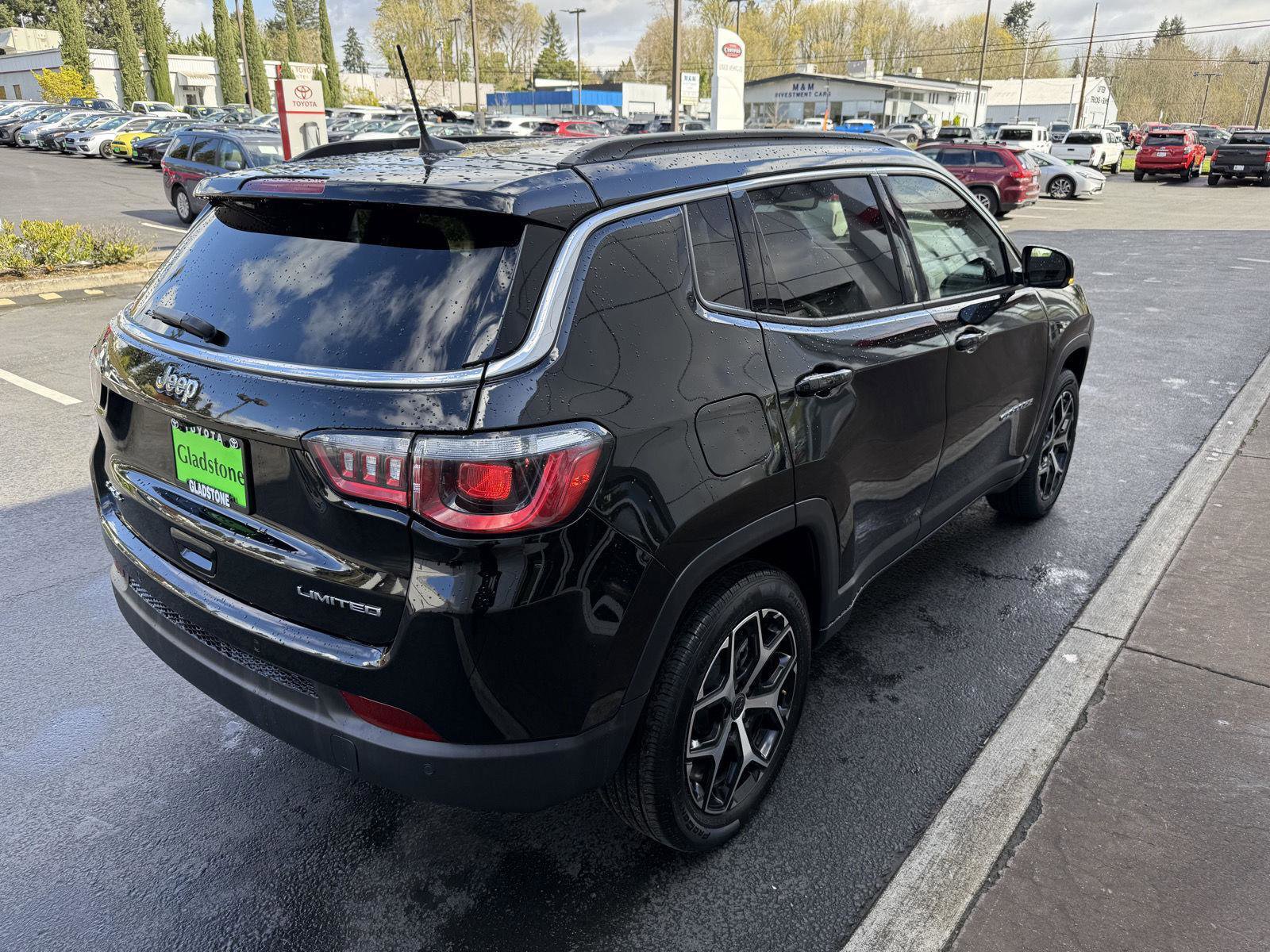 Used 2025 Jeep Compass Limited AWD/4WD image 5
