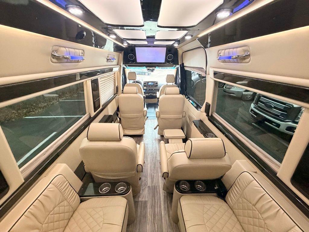 Used 2020 Mercedes-Benz Sprinter 3500 image 28