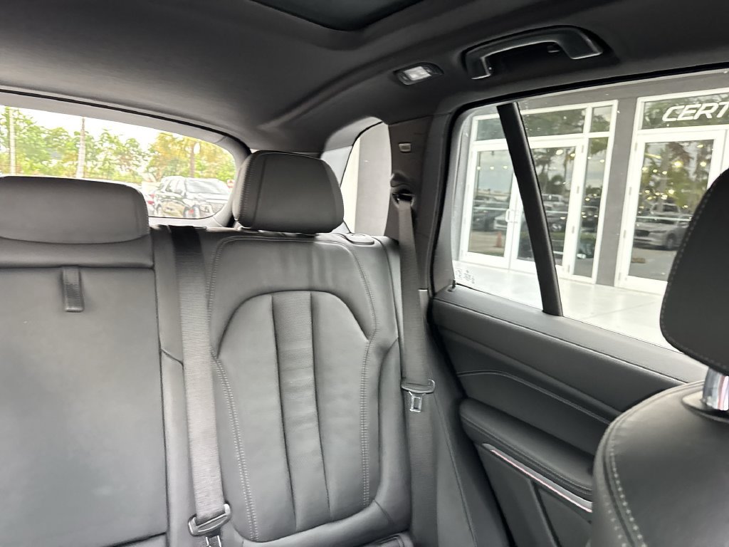 Used 2021 BMW X5 sDrive40i w/ Premium Package RWD image 19