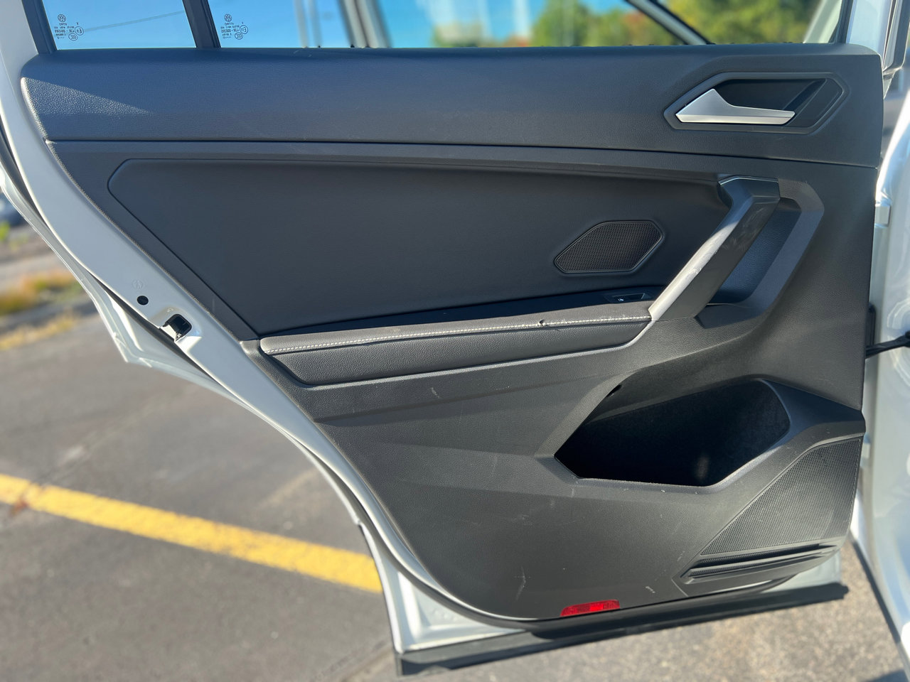 Used 2022 Volkswagen Tiguan S image 33