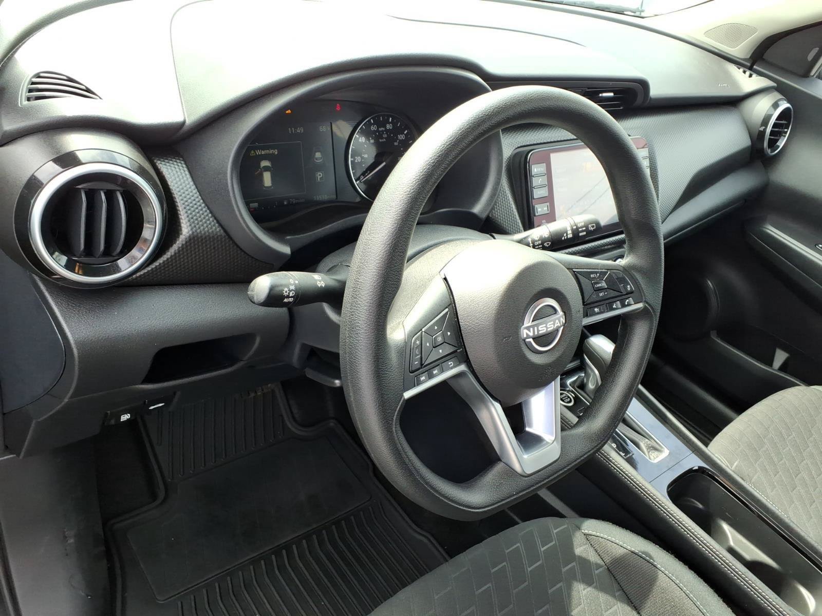 Used 2024 Nissan Kicks SV w/ Exterior Package FWD image 8