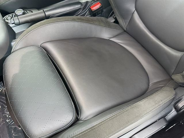 Used 2023 MINI Cooper S w/ Signature Upholstery Package image 19