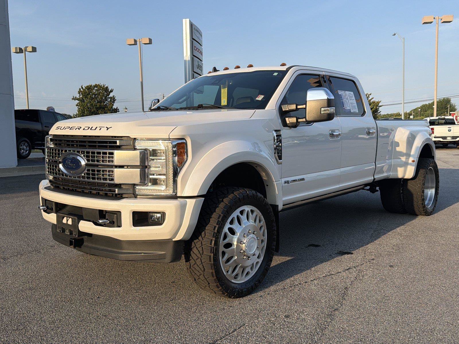 Used 2019 Ford F450 Platinum w/ Platinum Ultimate Package AWD/4WD image 2