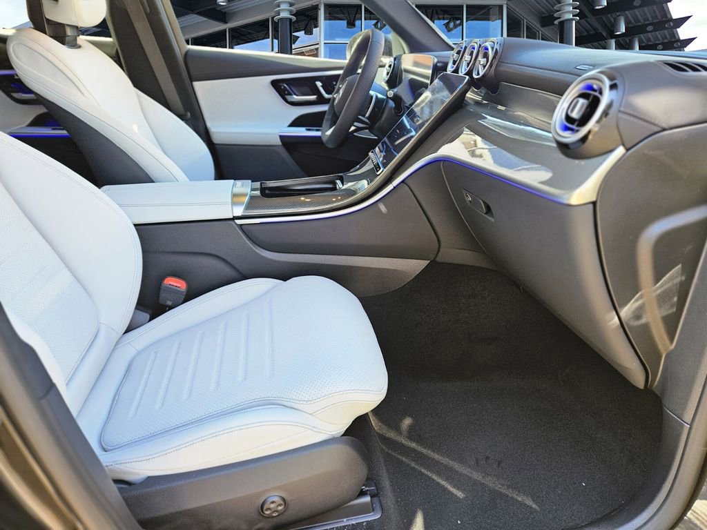 New 2026 Mercedes-Benz GLC 300 GLC 300 image 7