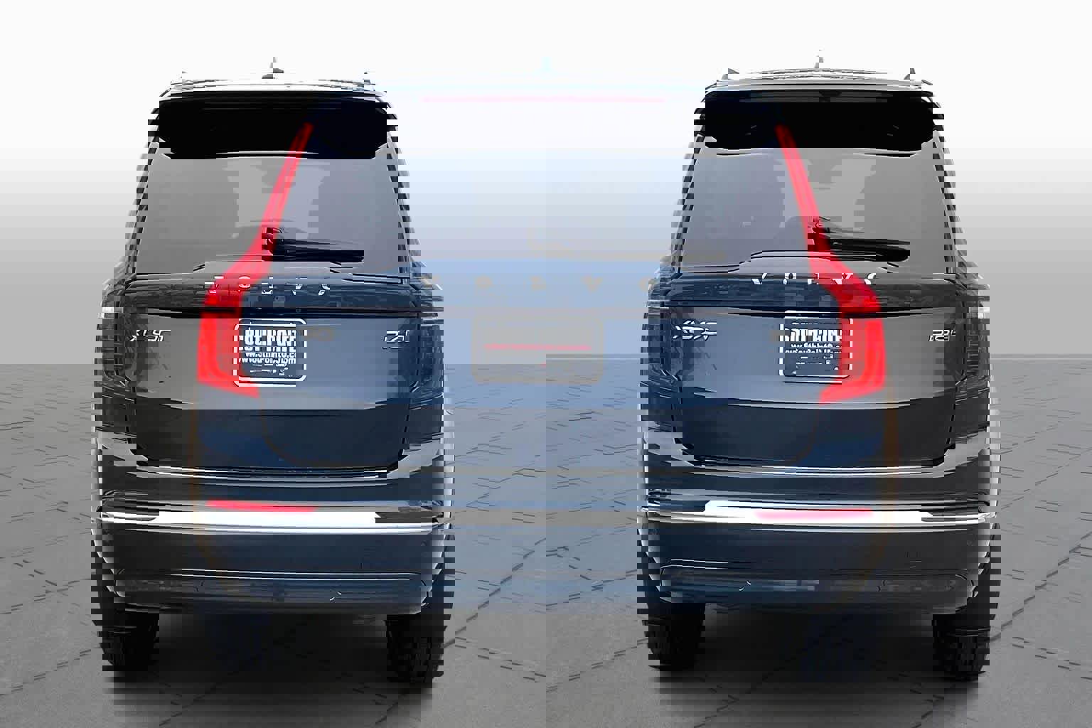 Used 2024 Volvo XC90 B6 Ultimate w/ Lounge Package image 5