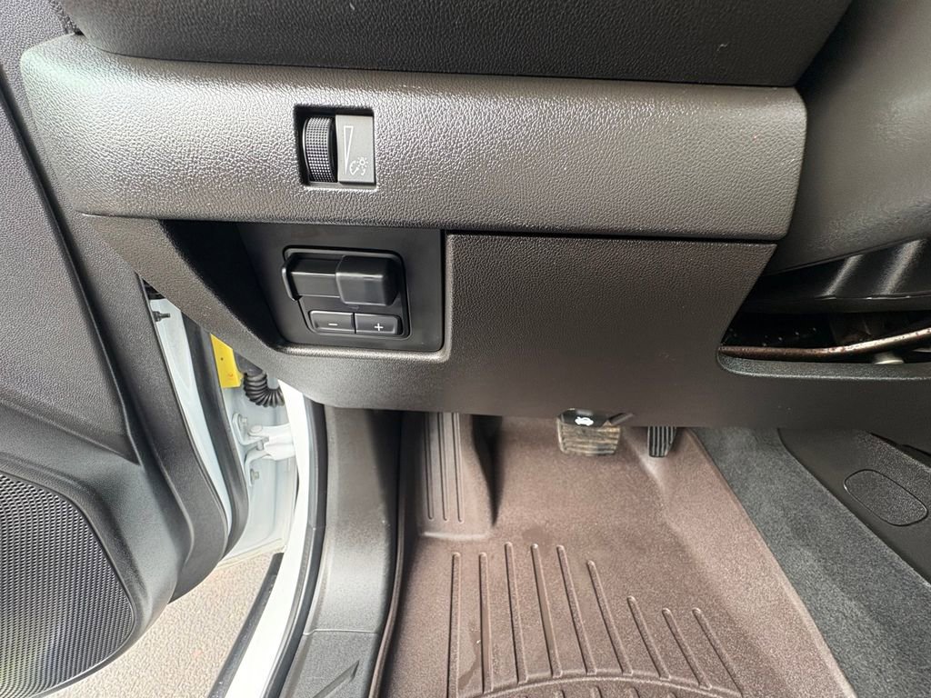 Used 2024 Chevrolet Colorado Trail Boss w/ Advanced Trailering Package image 18