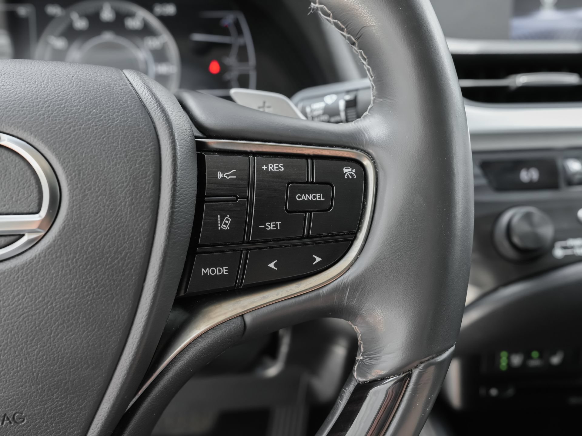 Used 2020 Lexus ES 300h w/ Premium Package FWD image 20
