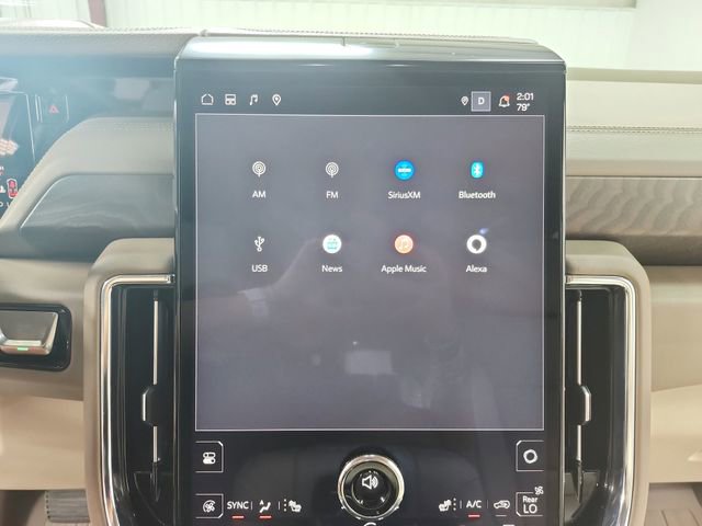 Used 2025 GMC Yukon XL Denali w/ Sun & Power Step Package RWD image 29