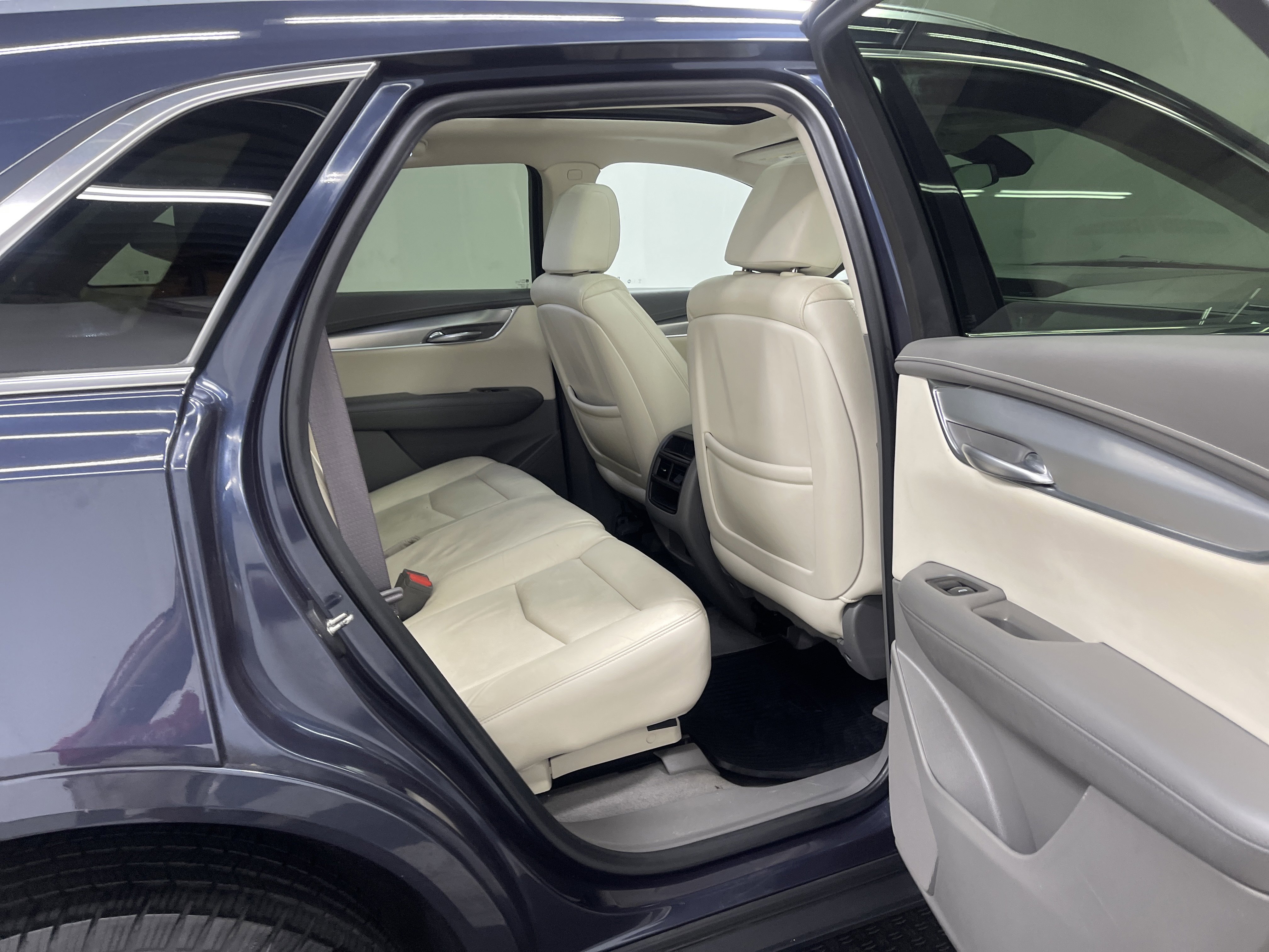 Used 2019 Cadillac XT5 Luxury AWD/4WD image 21