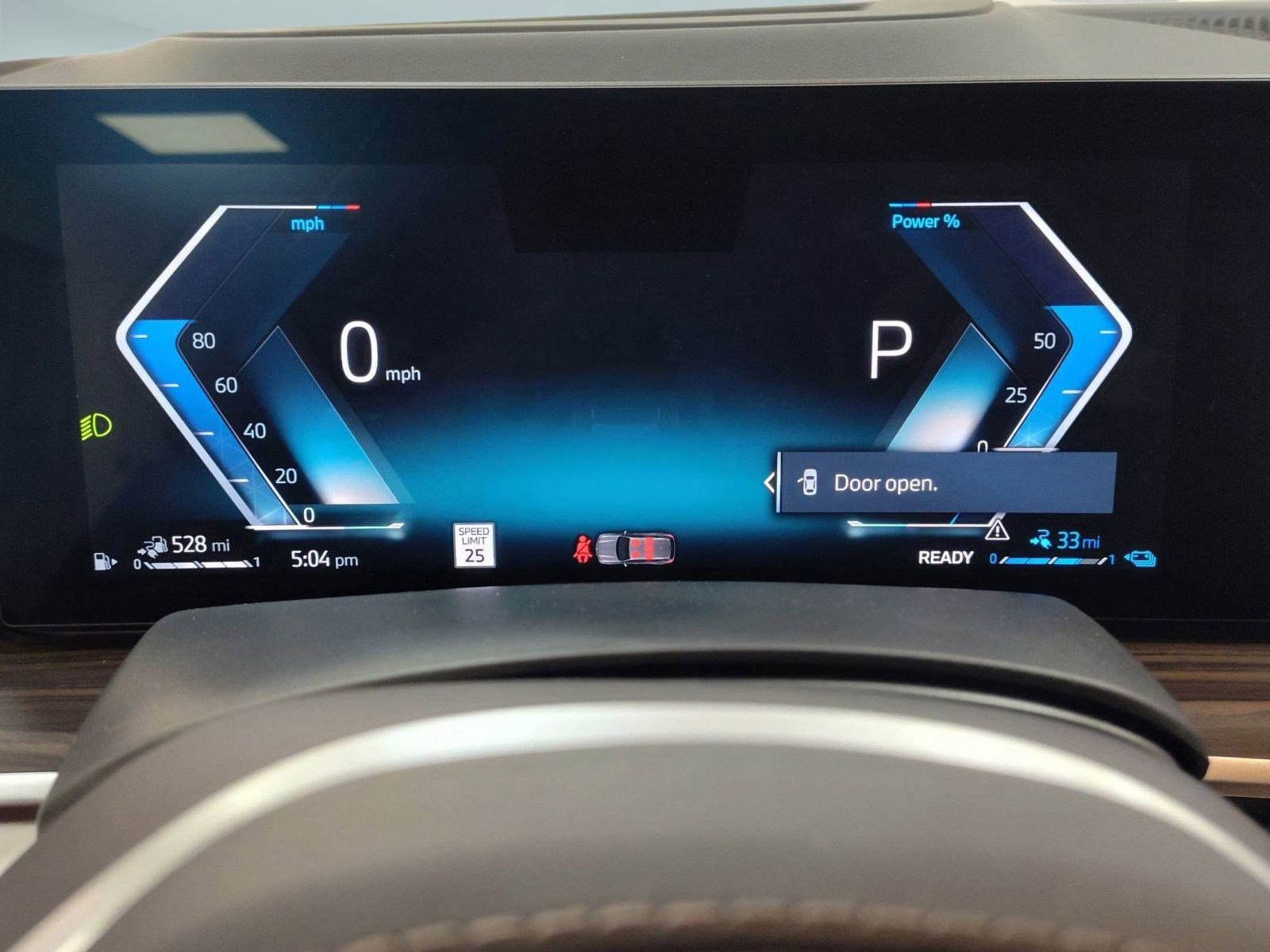 Used 2026 BMW X5 xDrive50e w/ M Sport Package image 17