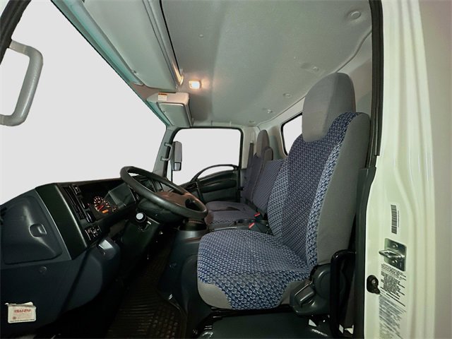 Used 2024 Isuzu NPR image 18
