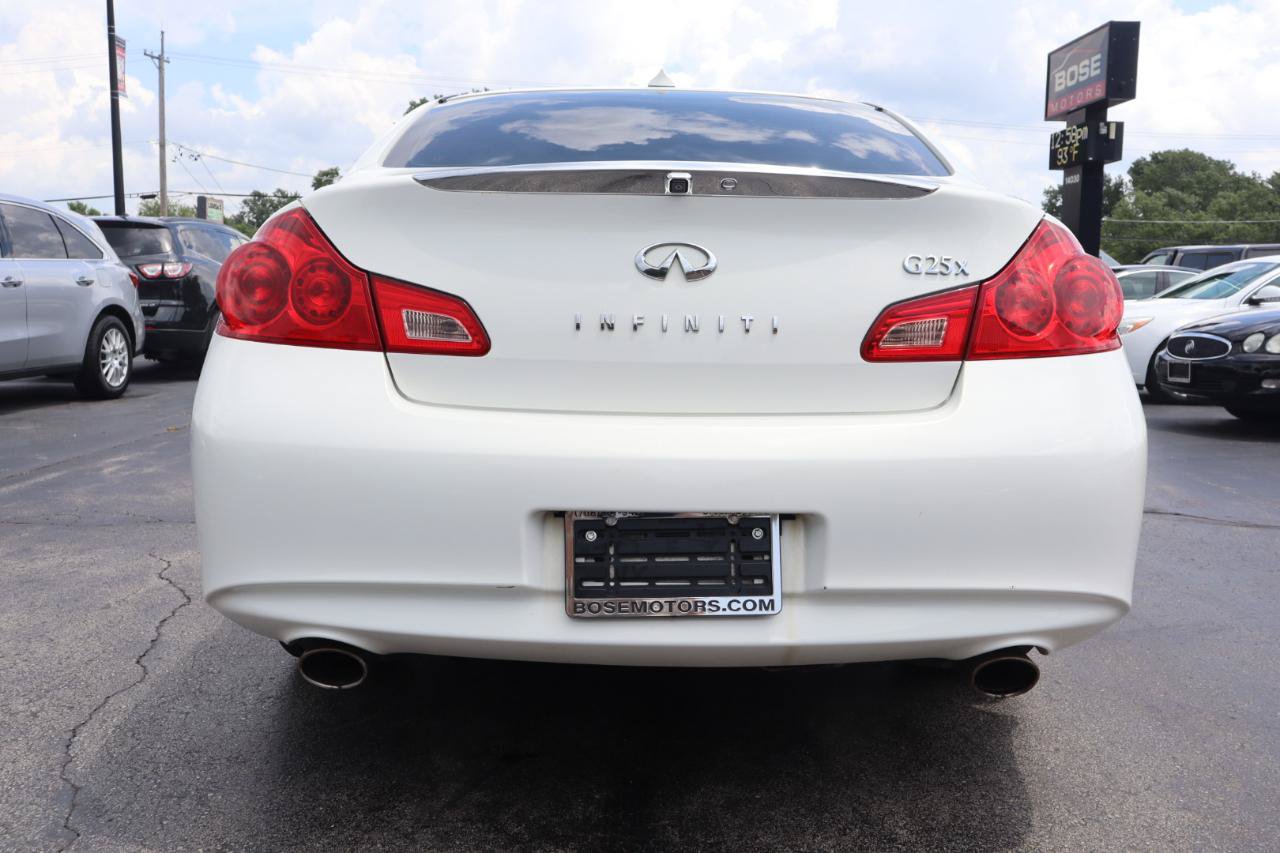 Used 2011 INFINITI G25 x w/ Moonroof Pkg AWD/4WD image 4