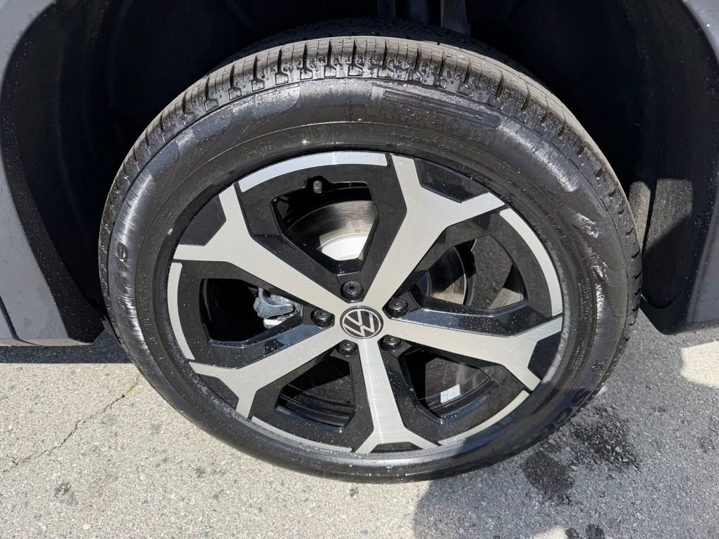 New 2026 Volkswagen Tiguan SE AWD/4WD image 12