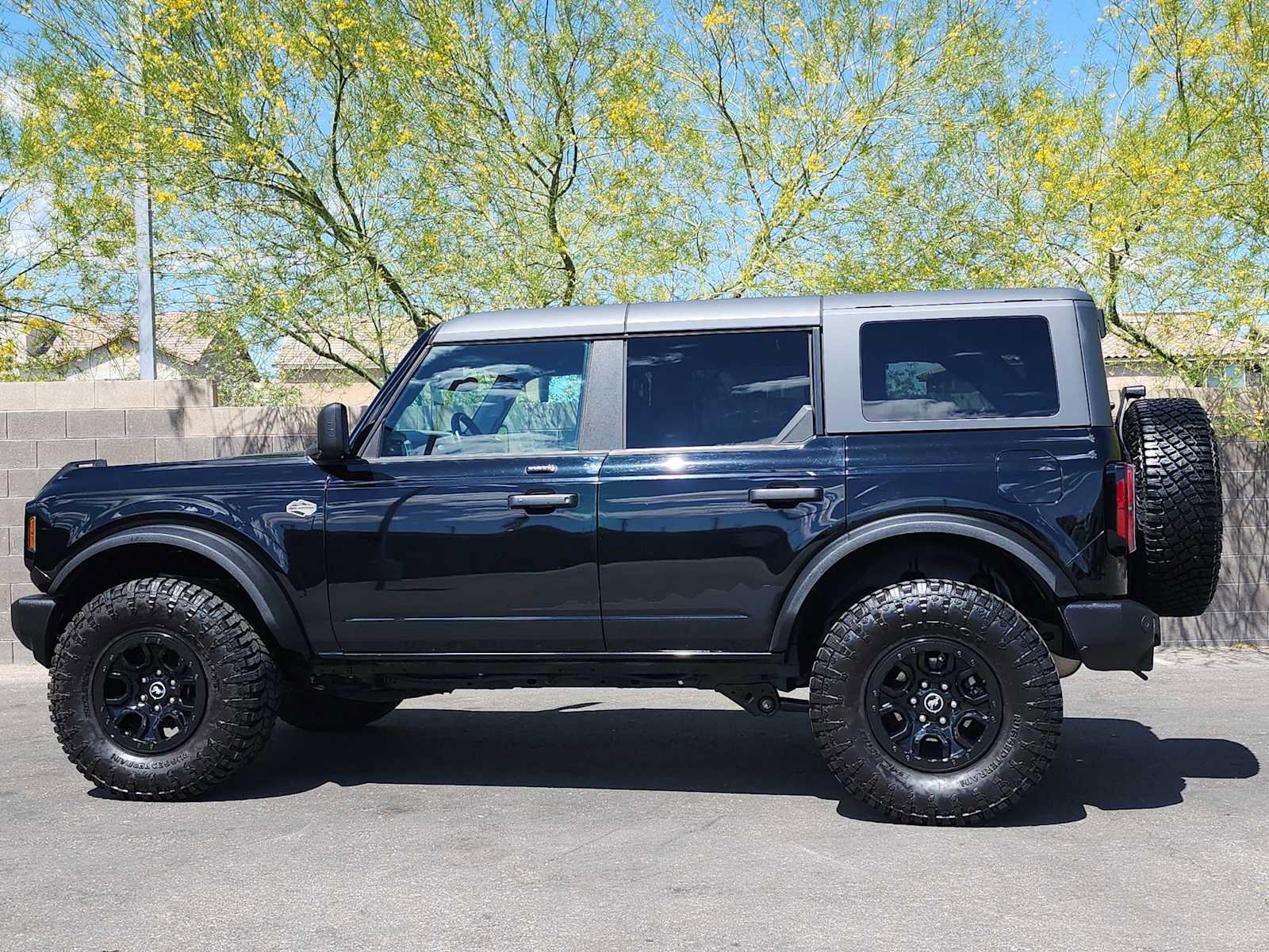 Used 2022 Ford Bronco Wildtrak image 6