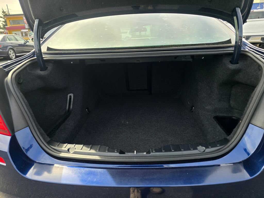 Used 2015 BMW 528i Sedan image 12