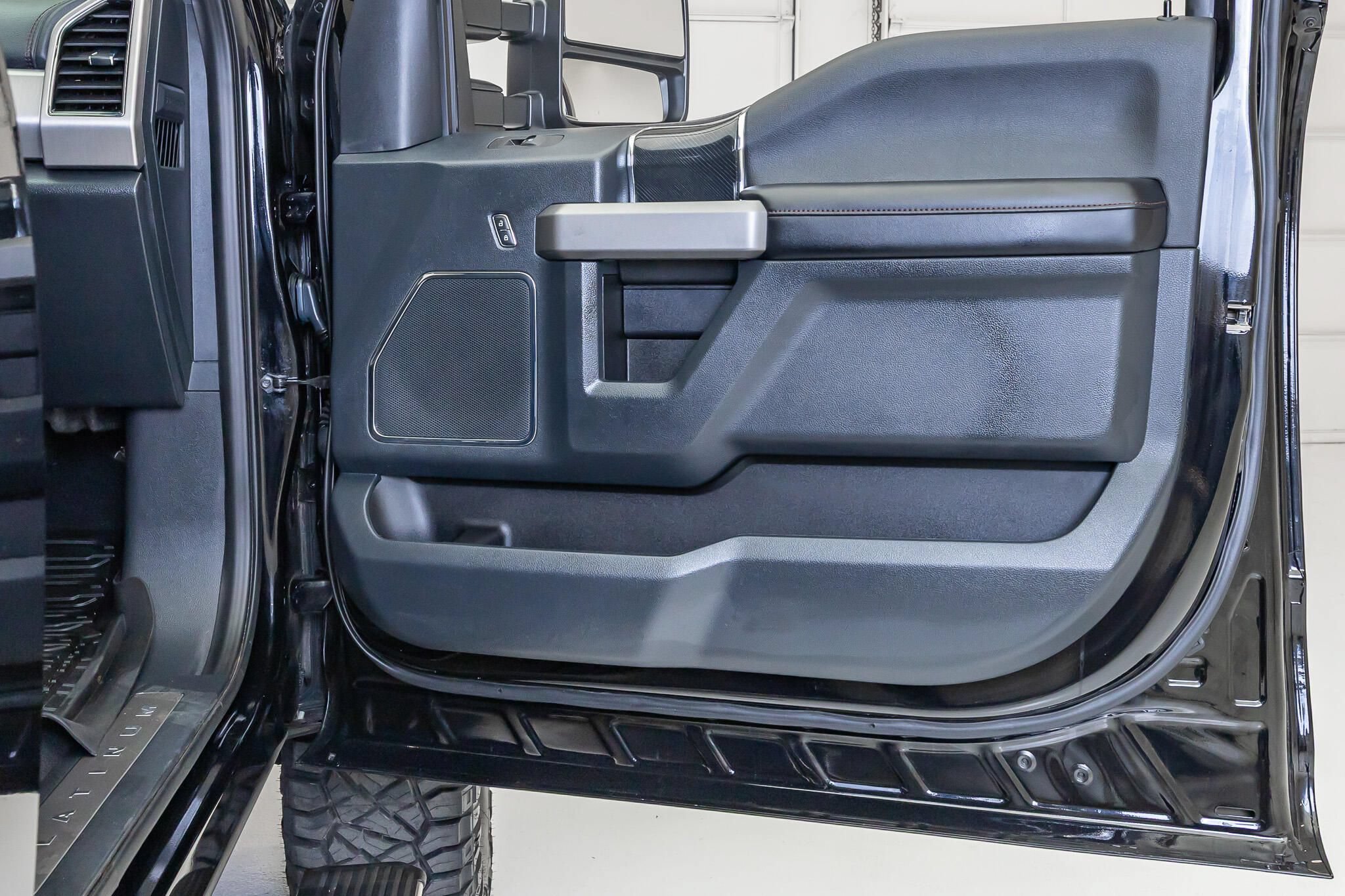 Used 2022 Ford F450 Platinum w/ FX4 Off-Road Package AWD/4WD image 48