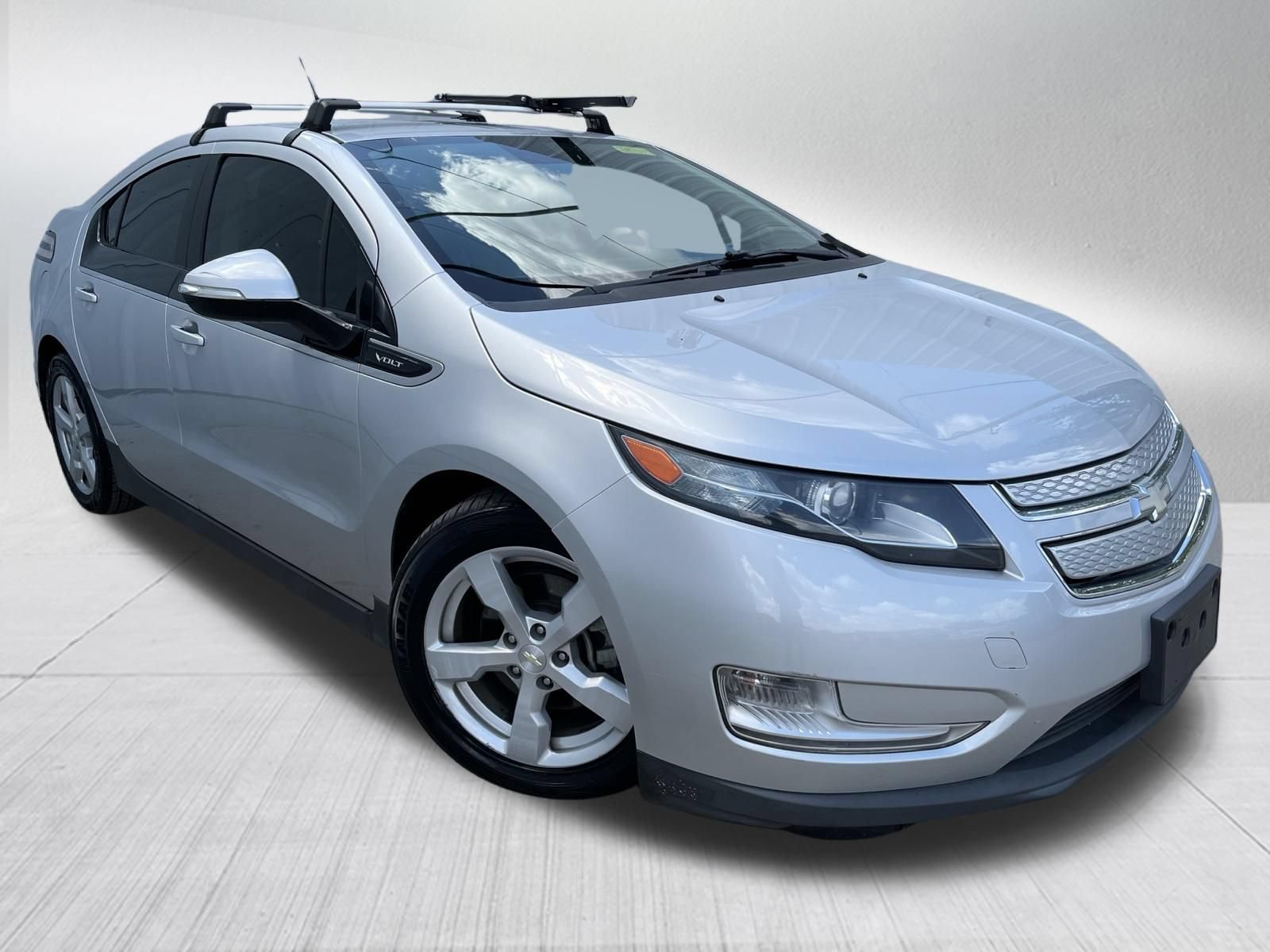 Used 2013 Chevrolet Volt Premium w/ Premium Trim Package FWD image 3