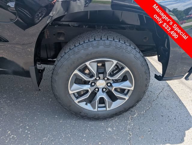 Used 2024 Chevrolet Silverado 1500 LT AWD/4WD image 24
