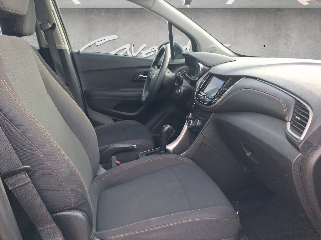Used 2020 Chevrolet Trax LS FWD image 24