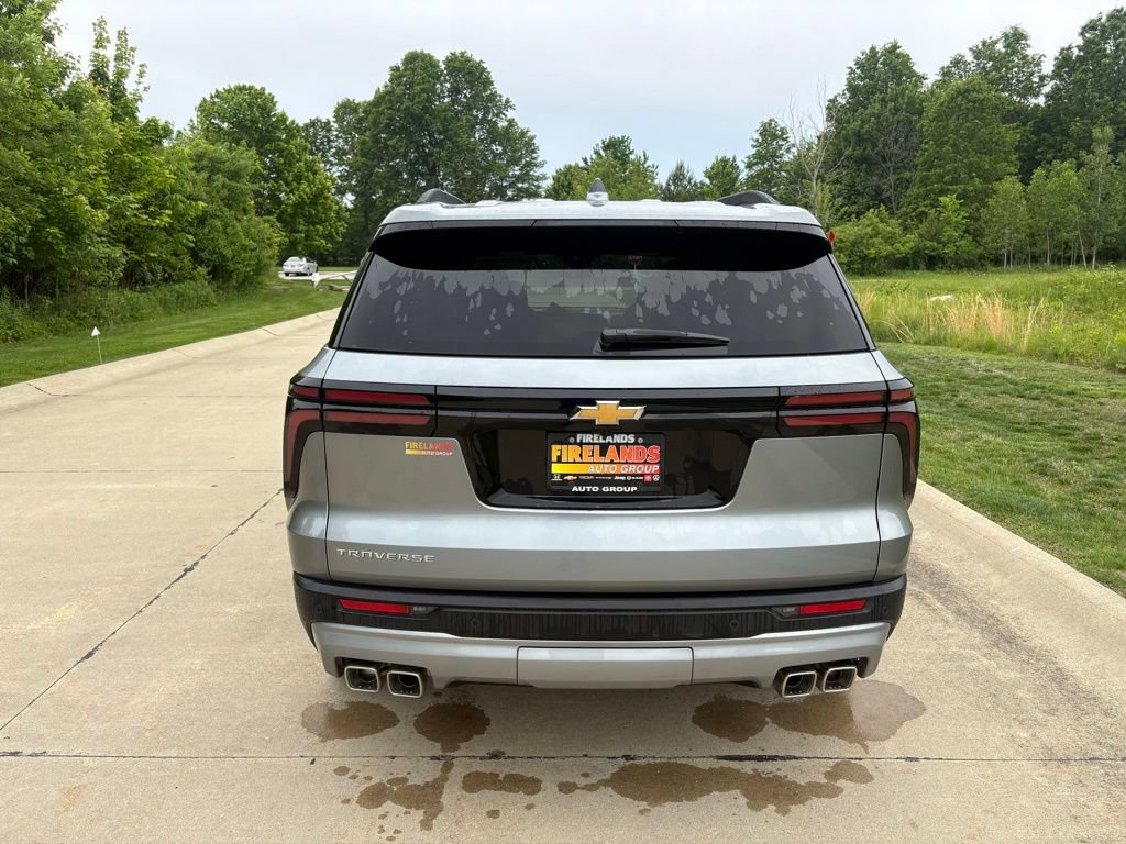 New 2026 Chevrolet Traverse LT w/ LPO, Floor Liner Package FWD image 8