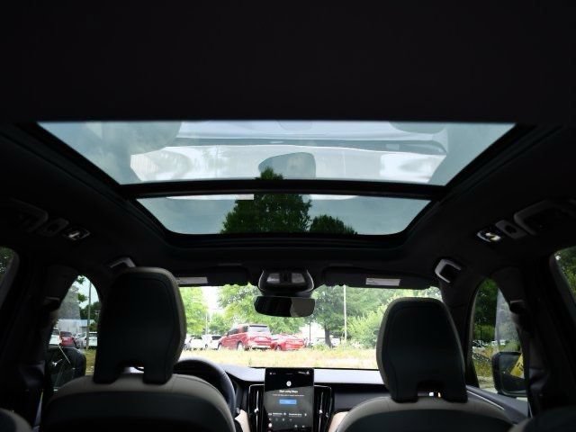 New 2026 Volvo XC60 T8 Ultra w/ Protection Package Premier AWD/4WD image 26
