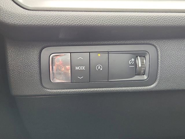 Used 2024 Chevrolet Traverse LS FWD image 18