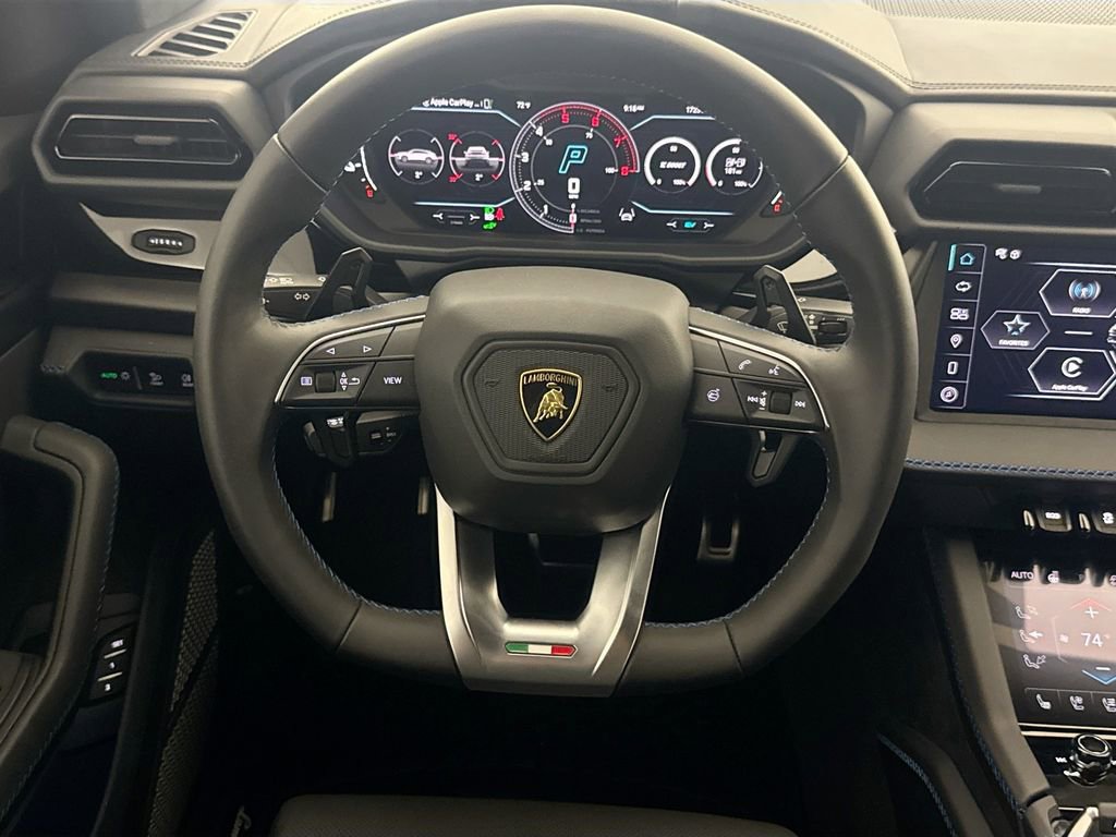 Used 2025 Lamborghini Urus SE image 11