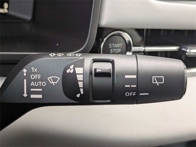 New 2025 Mitsubishi Outlander SE image 29