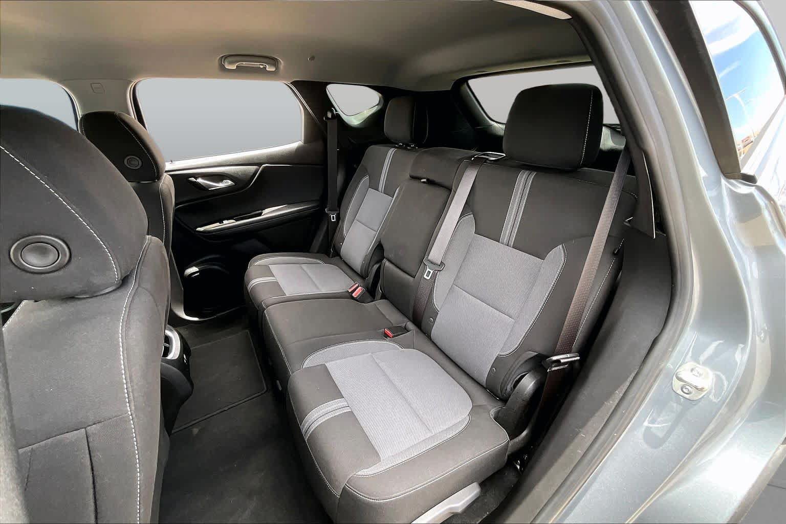 Used 2025 Chevrolet Blazer LT FWD image 19