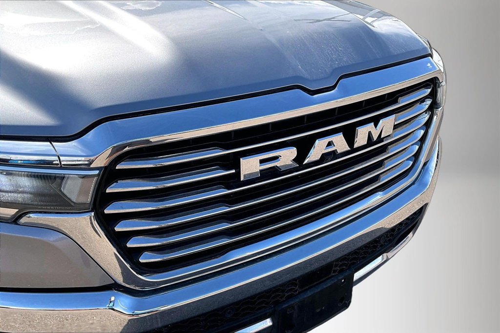 Used 2025 RAM 1500 Laramie AWD/4WD image 32