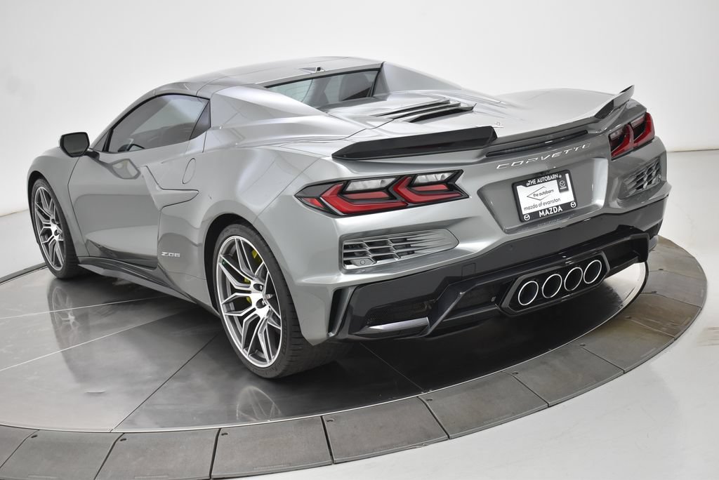 Used 2024 Chevrolet Corvette Z06 RWD image 30