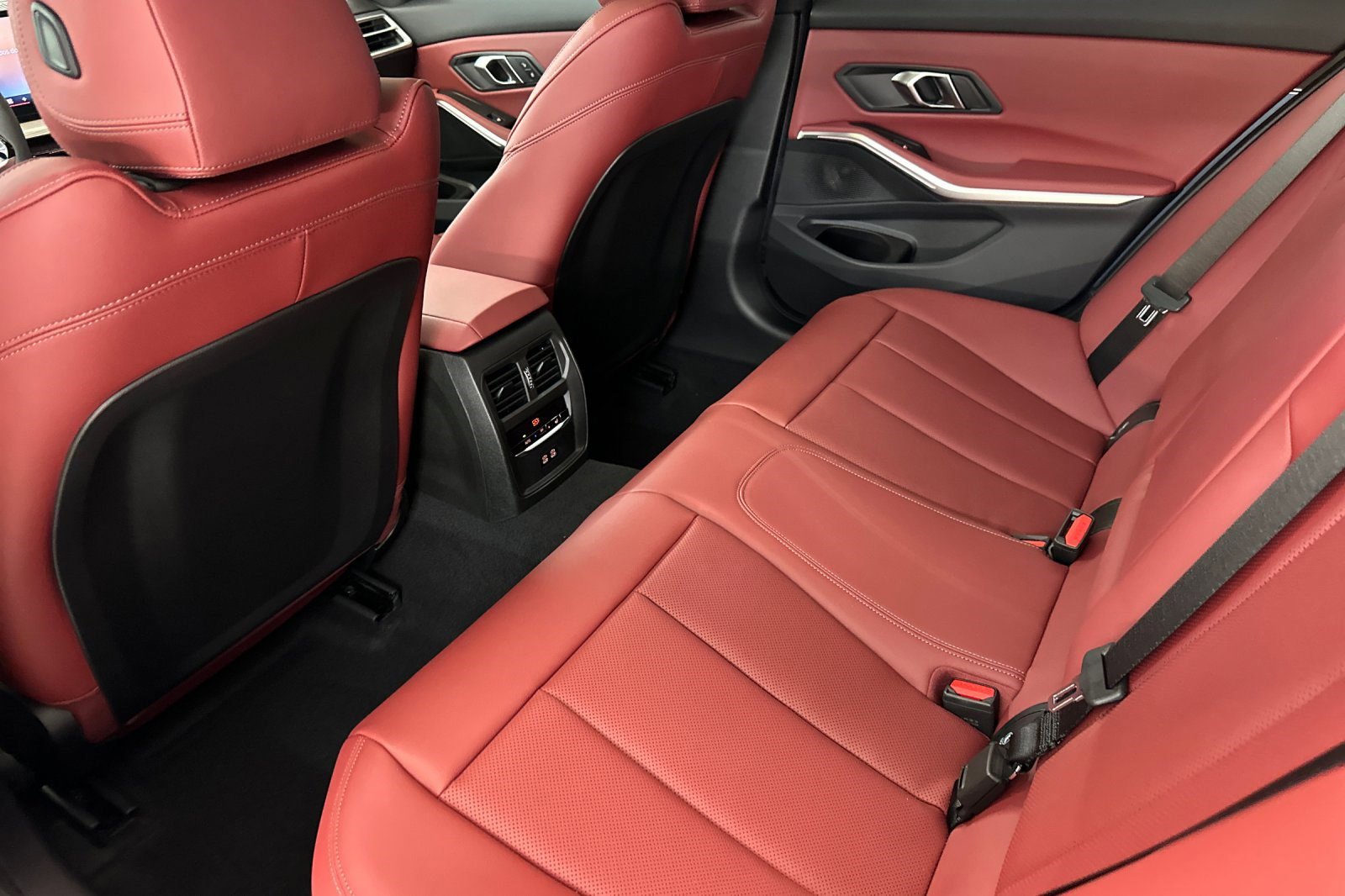 New 2026 BMW 330i Sedan w/ Convenience Package image 14