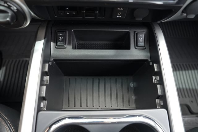 Used 2016 Nissan Titan SL AWD/4WD image 35