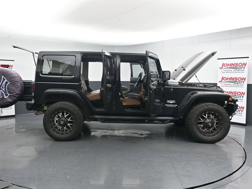 Used 2013 Jeep Wrangler Unlimited Sahara w/ Connectivity Group AWD/4WD image 42