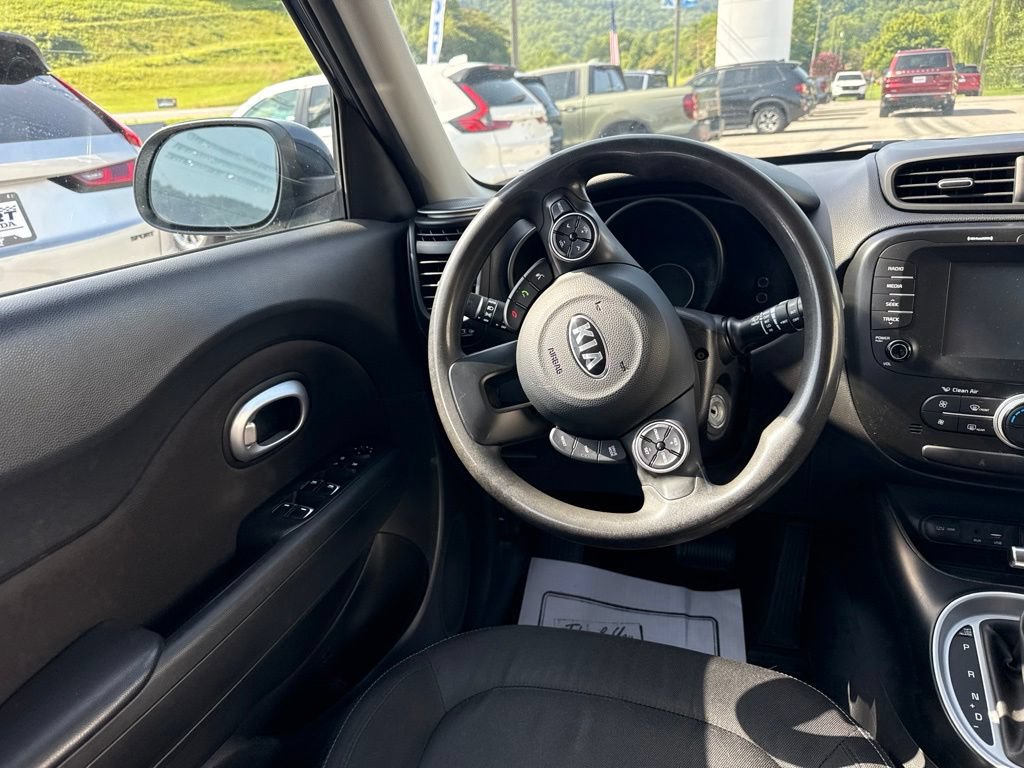 Used 2018 Kia Soul + FWD image 15