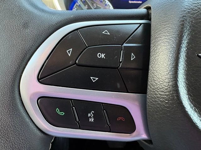 Used 2022 Chrysler Pacifica Touring-L FWD image 23