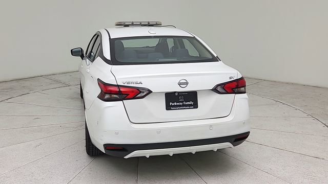 Used 2024 Nissan Versa SV w/ Electronics Package FWD image 4