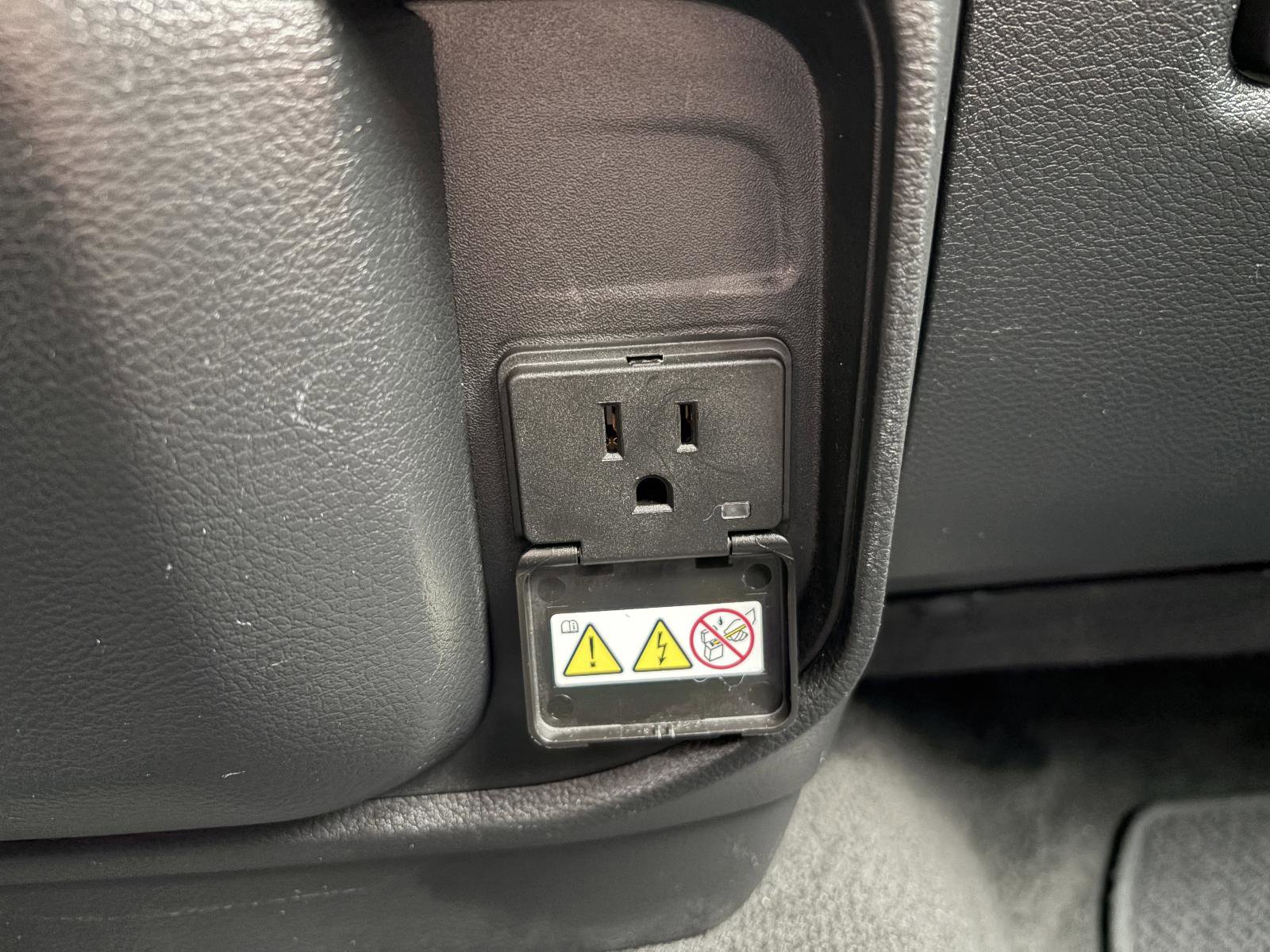 Used 2023 RAM 1500 Laramie image 17