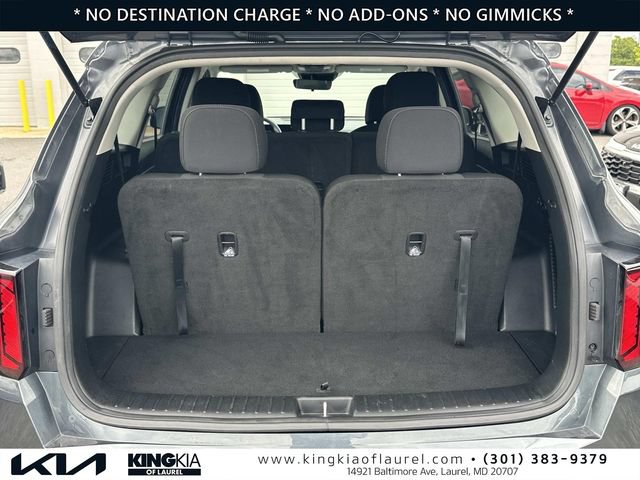 Used 2024 Kia Sorento LX FWD image 18